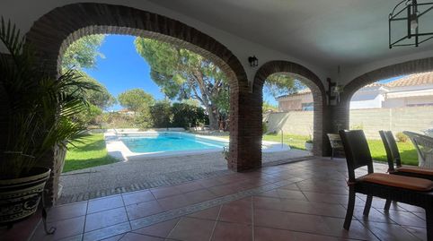 Foto 5 de Casa o xalet en venda a Calle Bisbita, 904b, Los Gallos, Chiclana de la Frontera