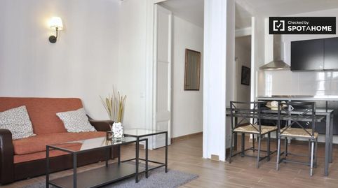 Foto 3 de Piso de alquiler en El Raval, Barcelona Capital