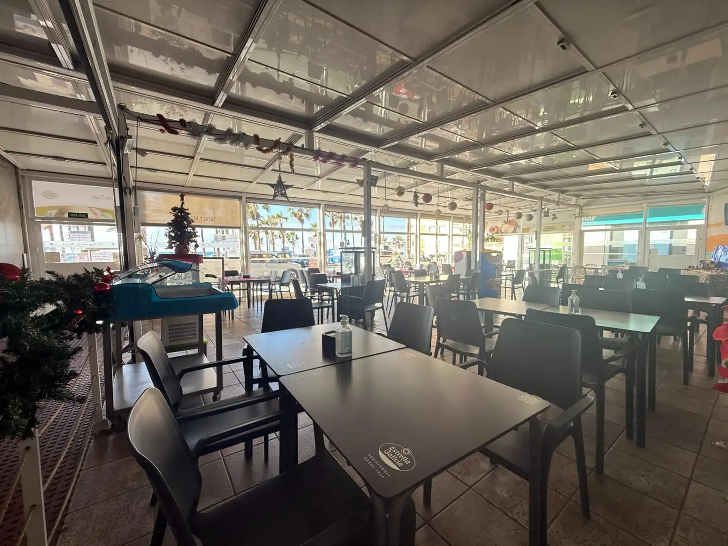 Geschaftsraum zur Miete in Almería mit Terrasse und Möbliert
