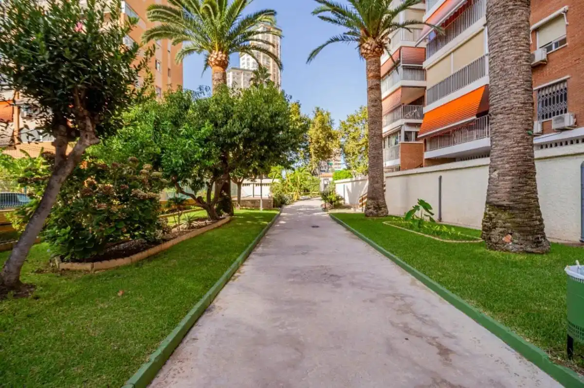 Exterior view of Flat for sale in Benidorm  with Air Conditioner, Heating and Private garden