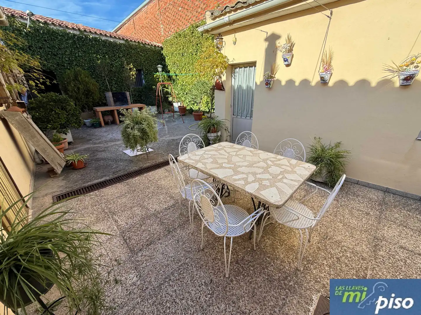 Terraza de Casa o chalet en venta en Valladolid con Calefacción, Jardín privado y Parquet