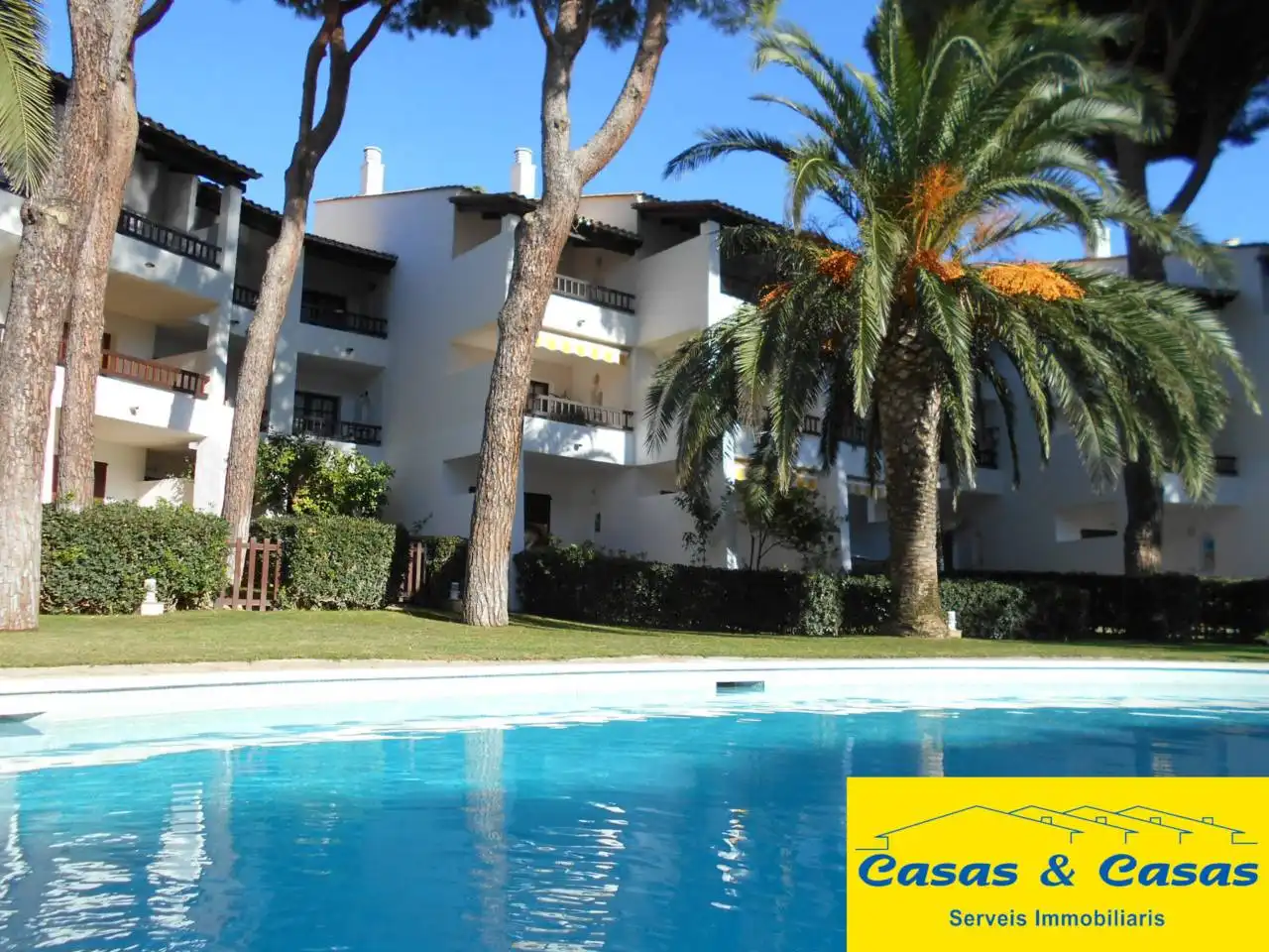 Swimming pool of Flat for sale in L'Escala  with Terrace, Furnished and Community pool