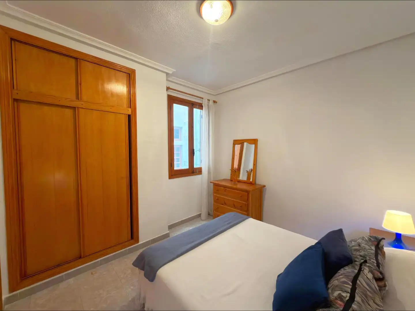 Habitación de Apartamento en venta en Torrevieja con Aire acondicionado, Terraza y Trastero