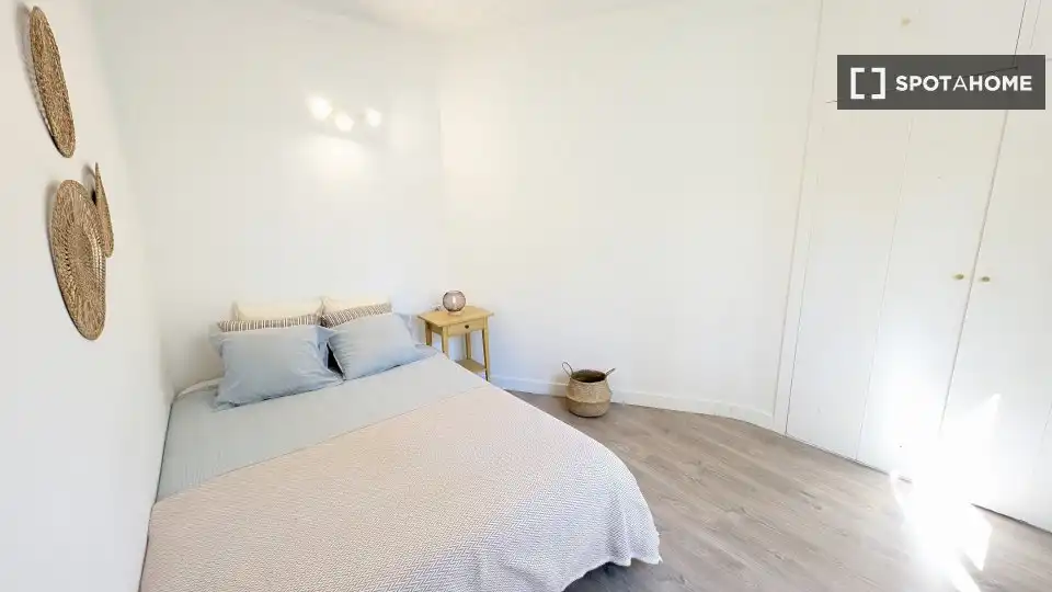Habitación de Apartamento para compartir en Barcelona con Aire acondicionado, Terraza y Amueblado