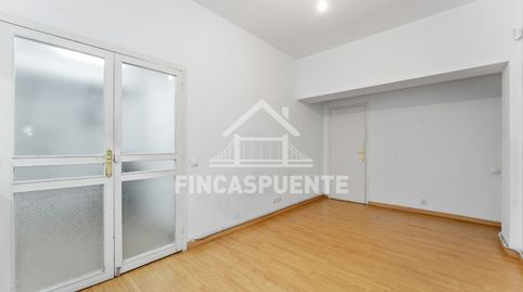 Foto 5 de Estudi en venda a Carrer de Sant Quintí, El Camp de l'Arpa del Clot, Barcelona Capital