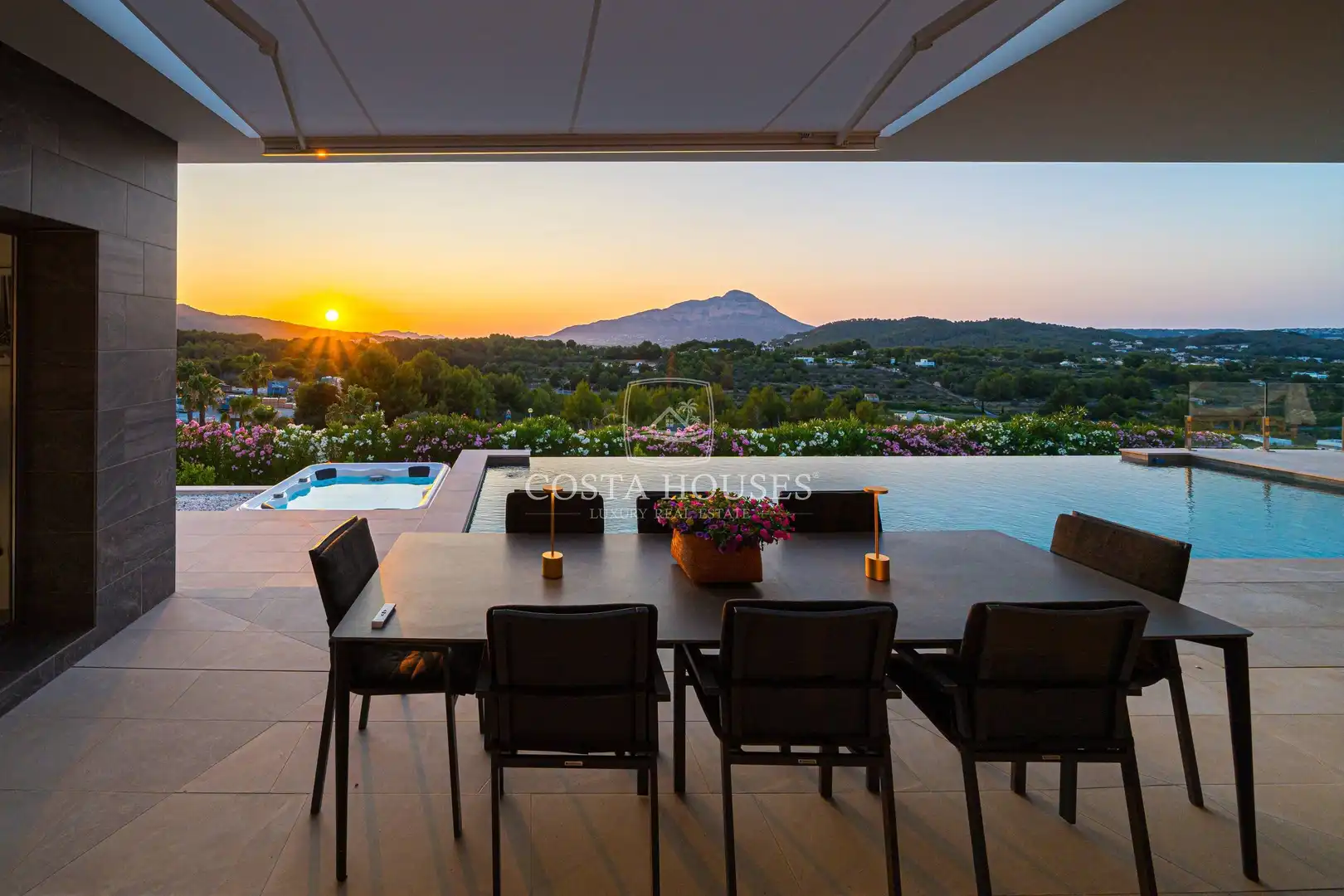 Terrace of Houses for sale in Jávea / Xàbia  with Air Conditioner, Private garden and Terrace