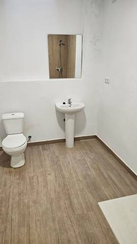 Local comercial en Alquiler en Cardenal Benlloch