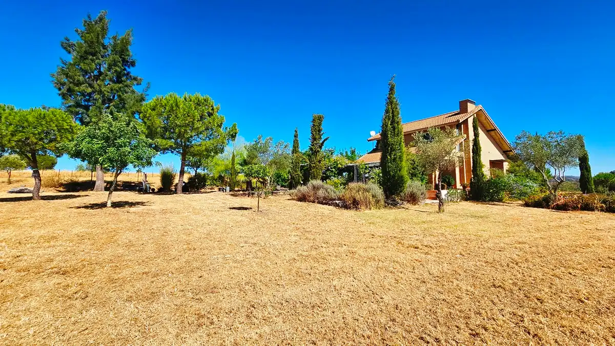 Houses for sale in El Madroño  with Air Conditioner and Private garden