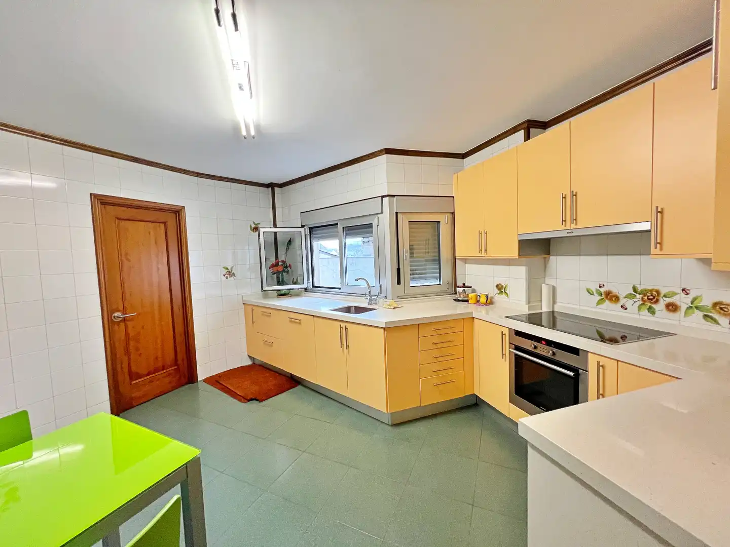 Küche von Wohnung zum Verkauf in Lugo mit Heizung, Parkett und Möbliert
