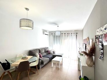 Flat with balcony for sale in Avenida de Carlos III