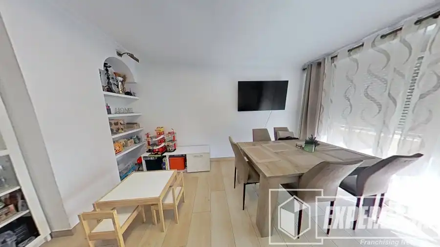 Sala d'estar de Dúplex en venda en Valencia amb Aire condicionat