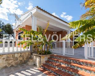 Exterior view of House or chalet for sale in Catadau  with Air Conditioner and Swimming Pool