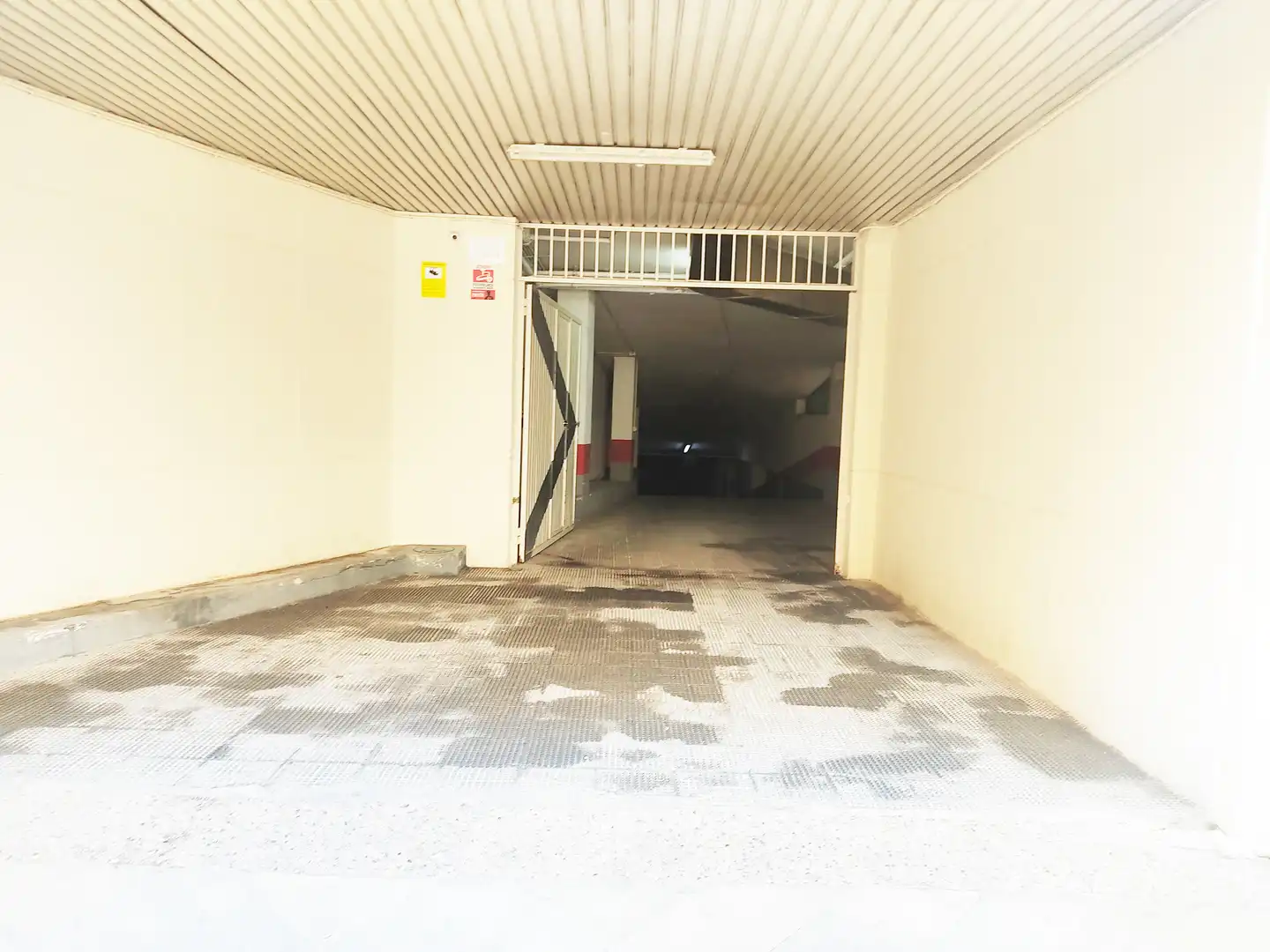 Garage for rent in Calle Profesor Sainz Cantero, 14, Centro - Sagrario