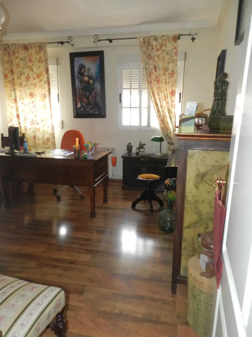 Casa o xalet en venda en Linares amb Aire condicionat, Calefacció i Jardí privat