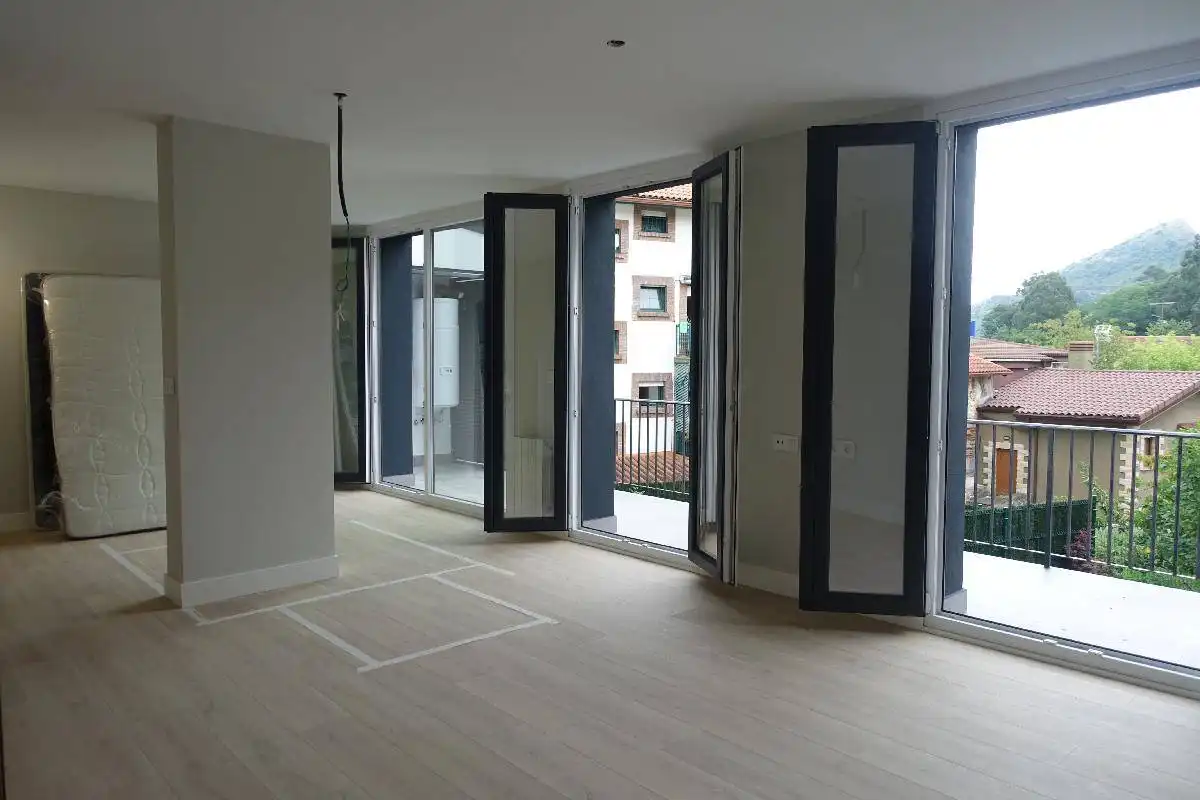 Piso en venta en Castro-Urdiales con Calefacción, Jardín privado y Balcón
