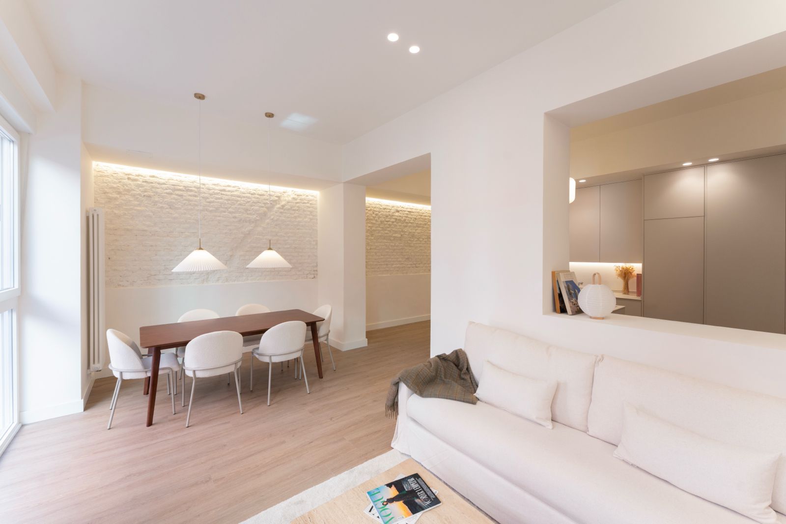 Living room of Flat for sale in  Madrid Capital