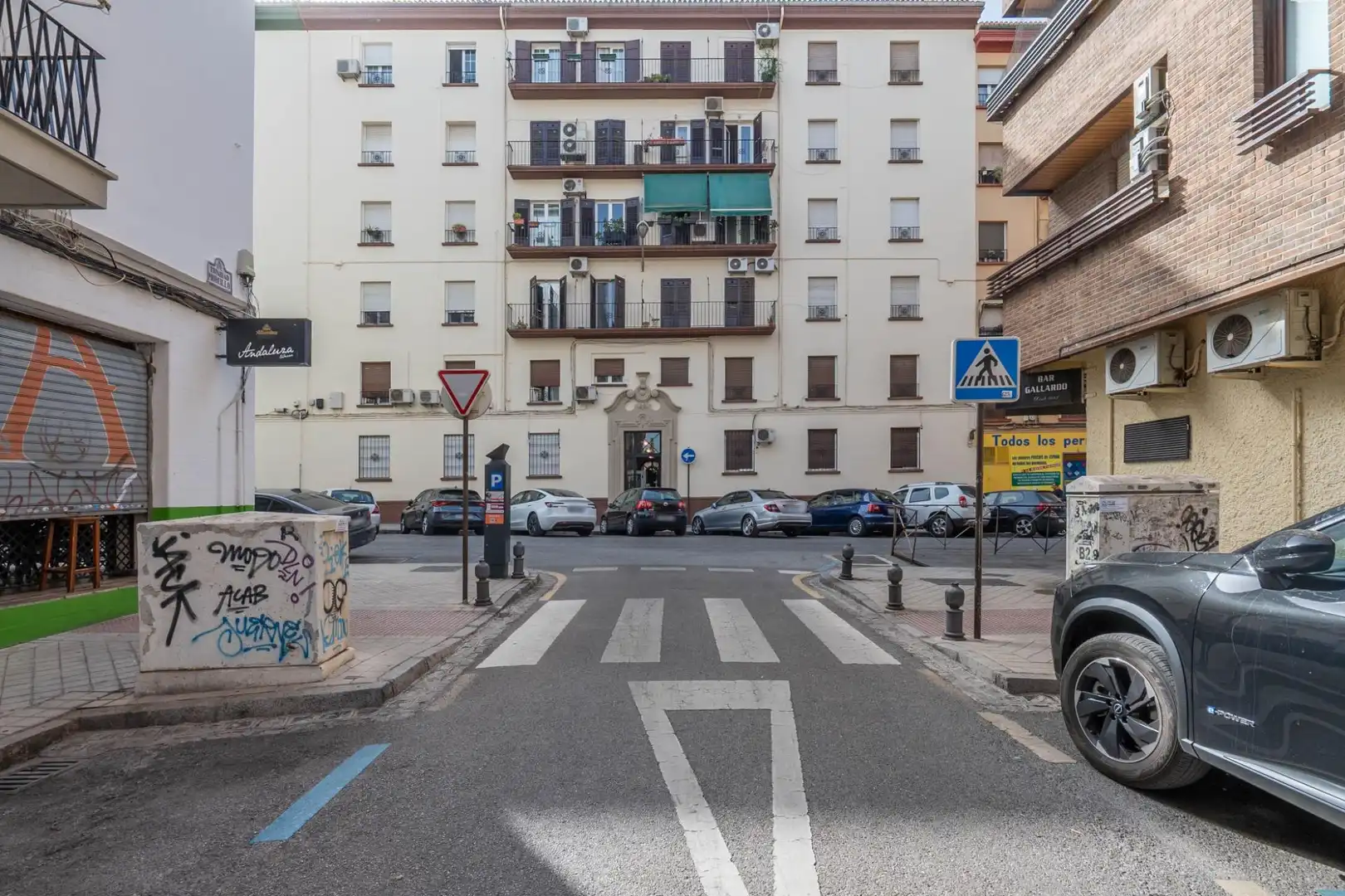 Exterior view of Flat for share in Granada  with Heating and Furnished