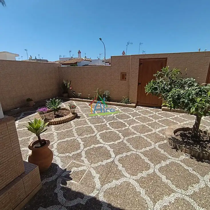 Jardí de Casa o xalet en venda en Almonte amb Terrassa