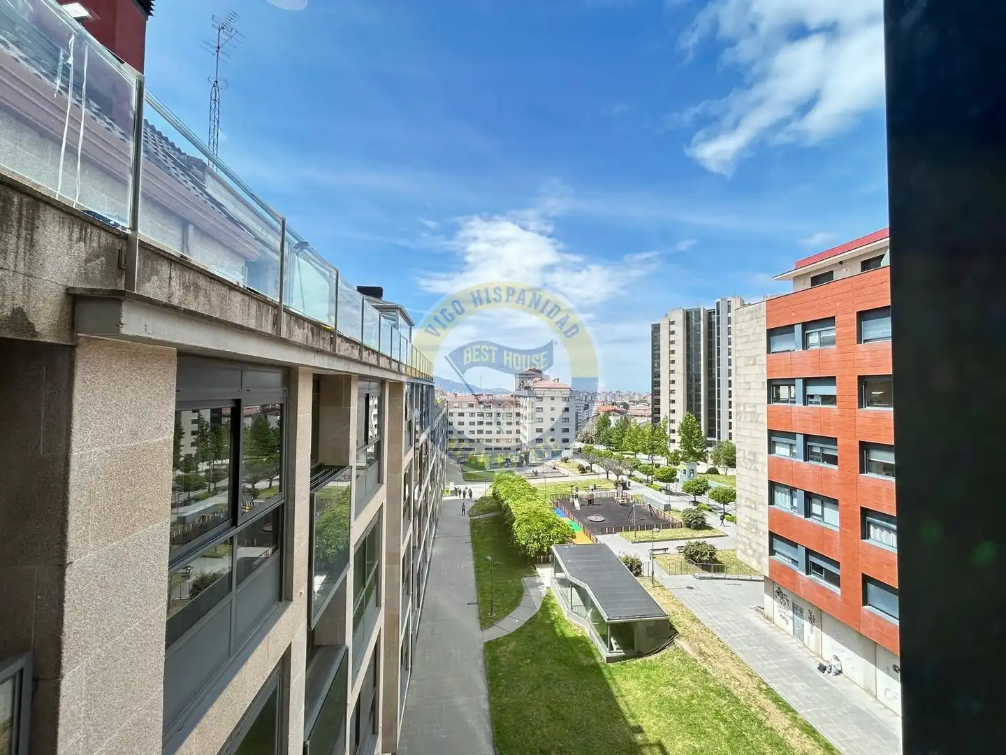 Vista exterior de Apartament en venda en Vigo  amb Calefacció i Traster