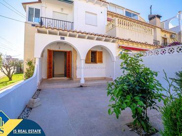 Bungalow con piscina en venta en Zona Carrefour - Urbanizaciones