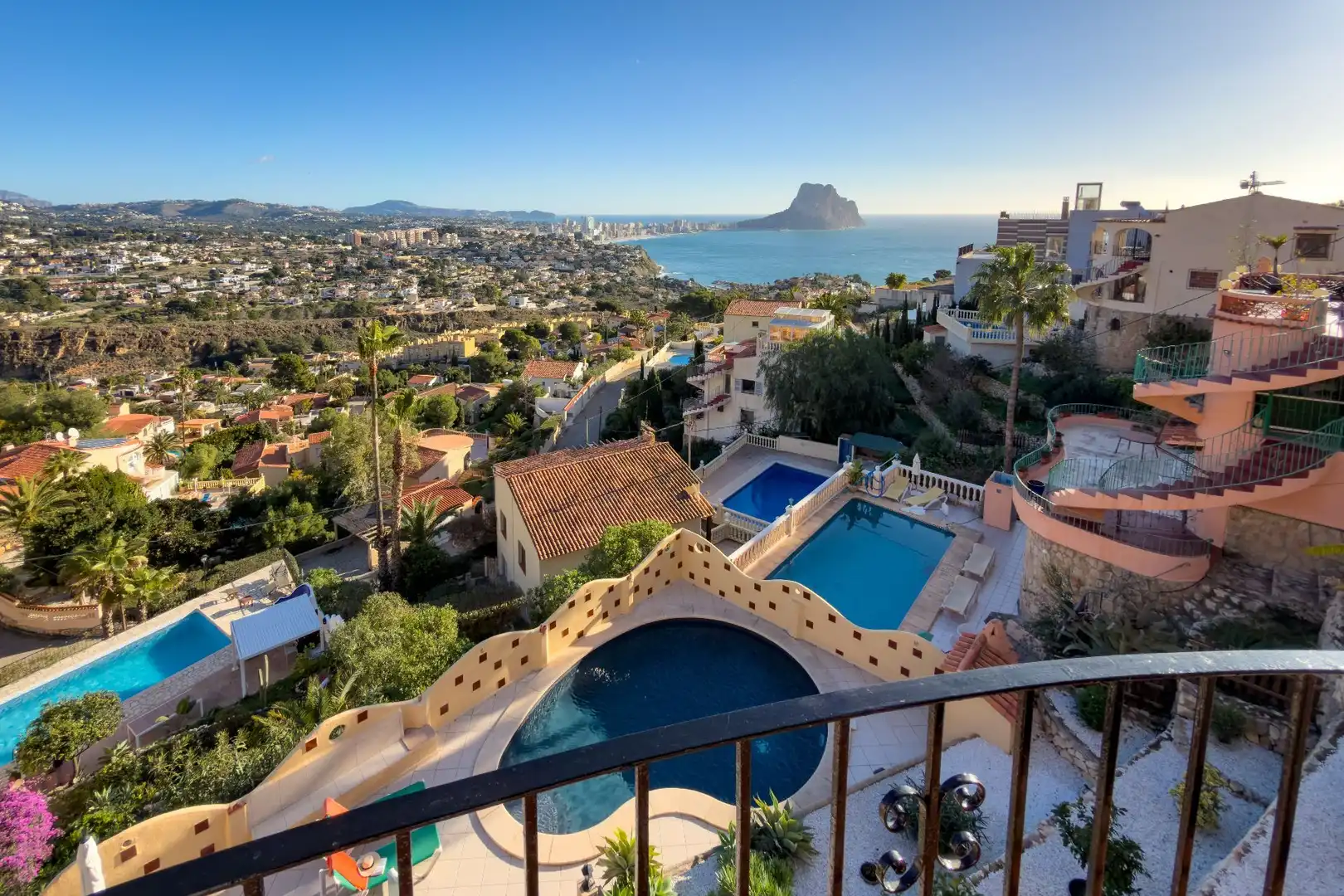 Exterior view of Houses for sale in Calpe / Calp