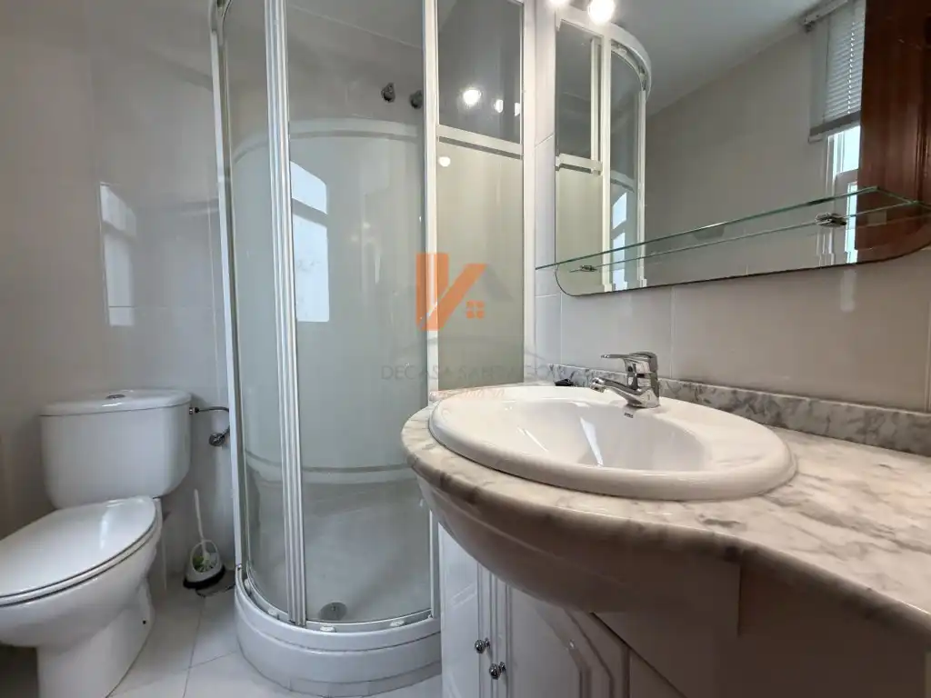 Bathroom of Apartments for sale in Ensanche - Sar