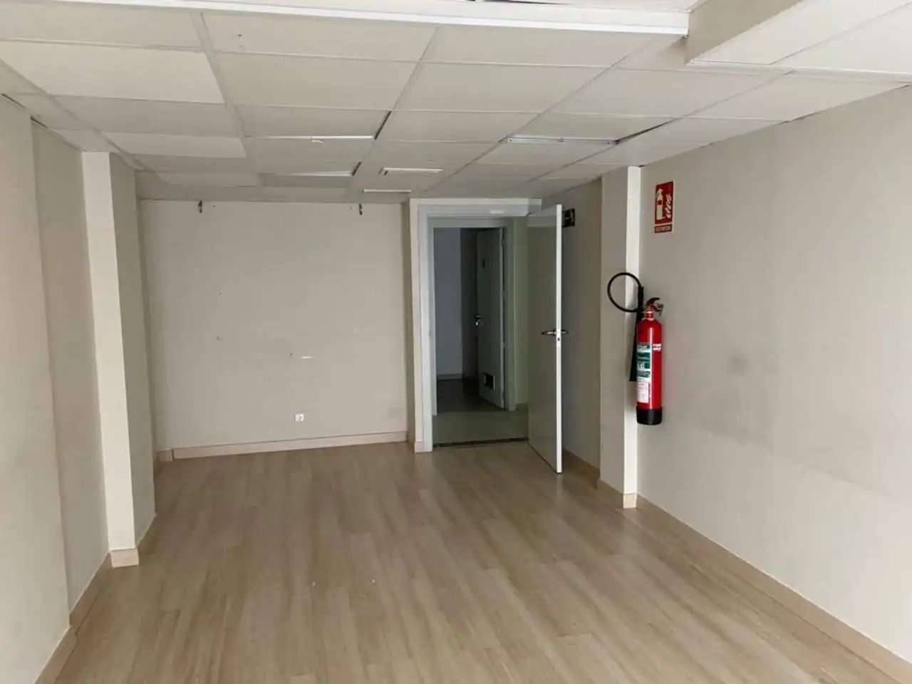 Oficina de lloguer a Montornès del Vallès, imagen 8