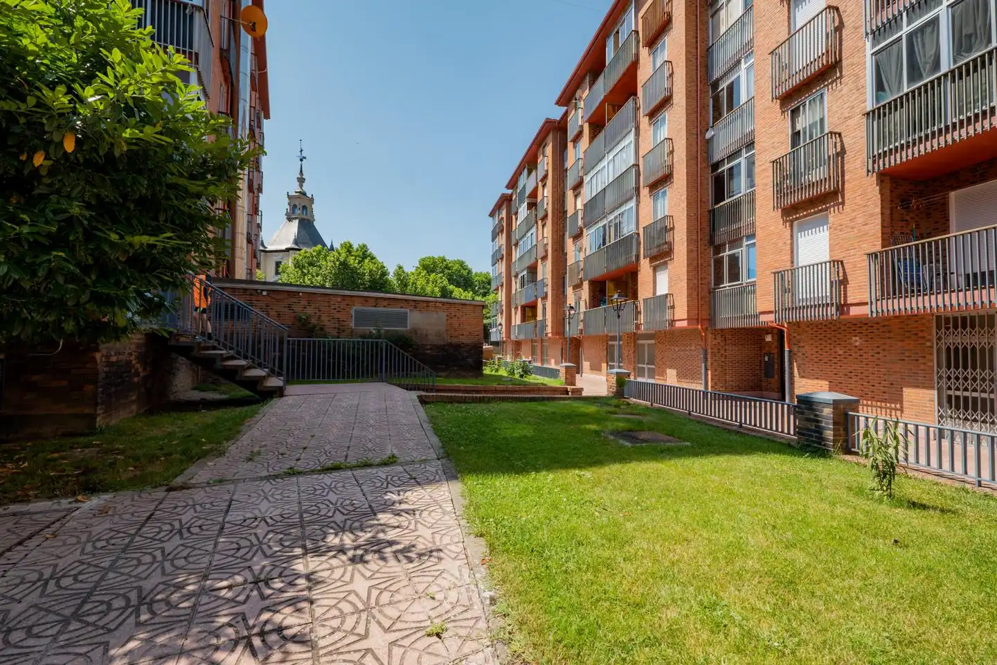 Vista exterior de Piso de alquiler en Ávila con Calefacción y Amueblado