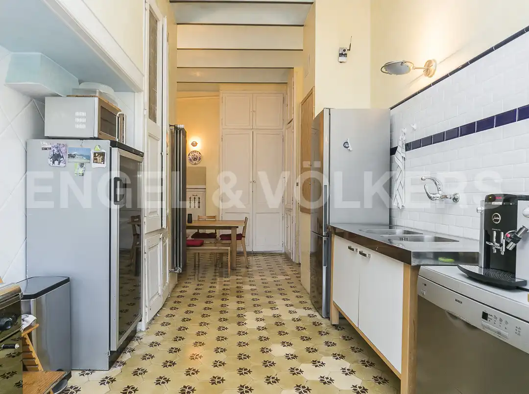 Küche von Haus oder Chalet zum Verkauf in Barcelona mit Heizung, Terrasse und Abstellraum