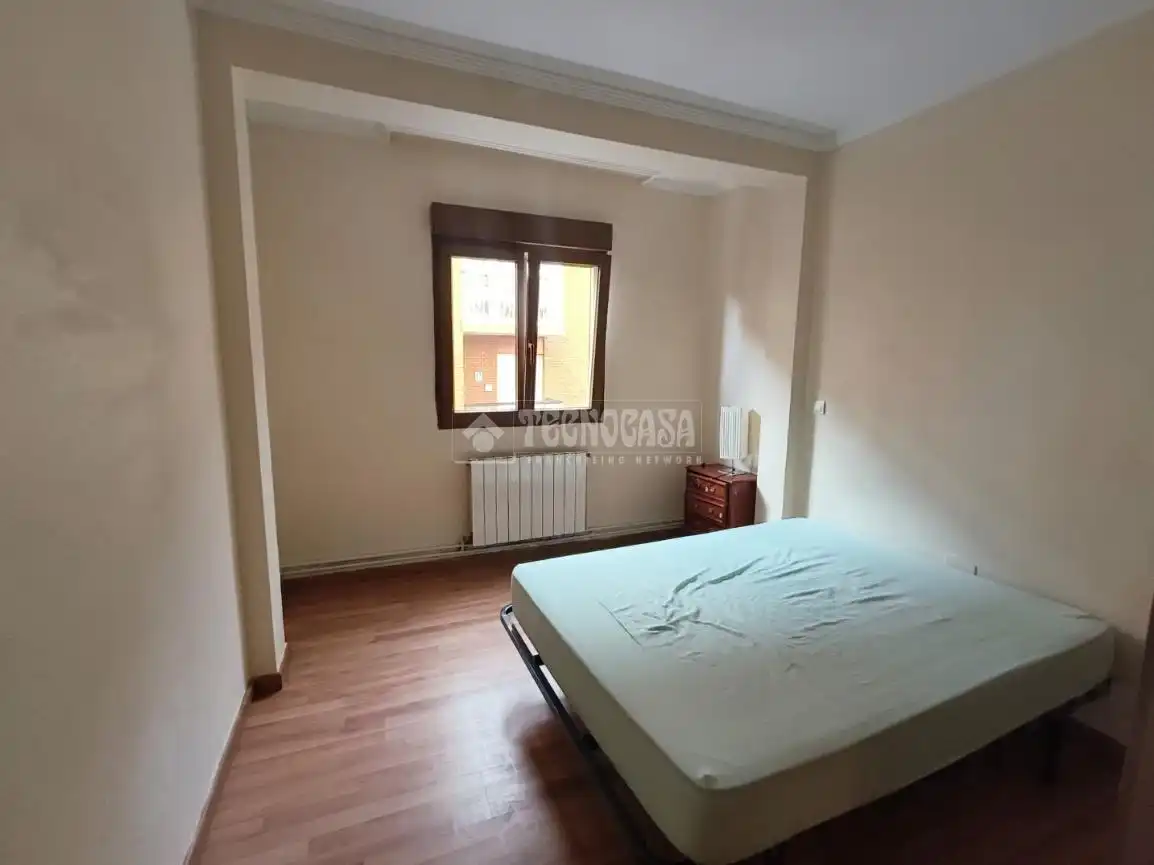 Schlafzimmer von Wohnung zum Verkauf in Palencia mit Heizung, Parkett und Abstellraum