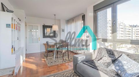 Foto 2 de Piso de alquiler en Carlos Asensio Bretones, Santo Domingo - El Campillín, Oviedo