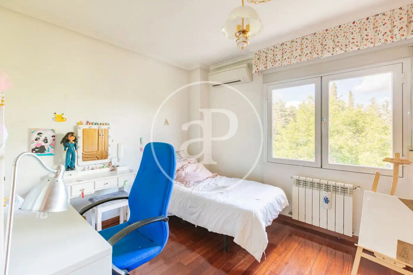 Bedroom of Houses for sale in Las Rozas de Madrid  with Air Conditioner, Heating and Private garden