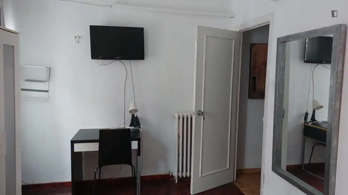 Room in Guindalera