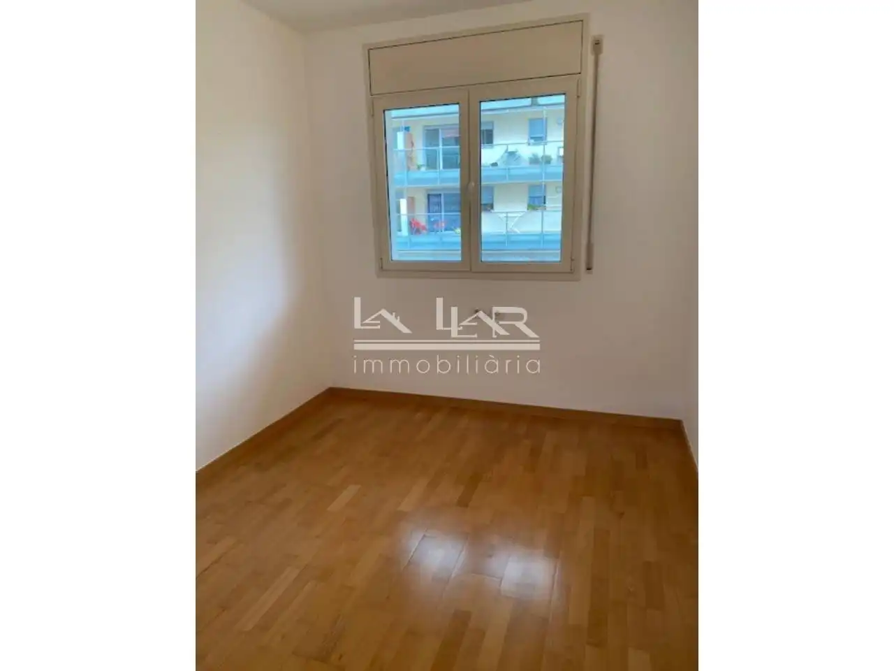 Exterior view of Flat for sale in Vic  with Heating and Balcony