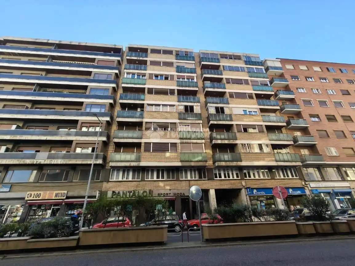 Vista exterior de Pis de lloguer en Palencia amb Calefacció