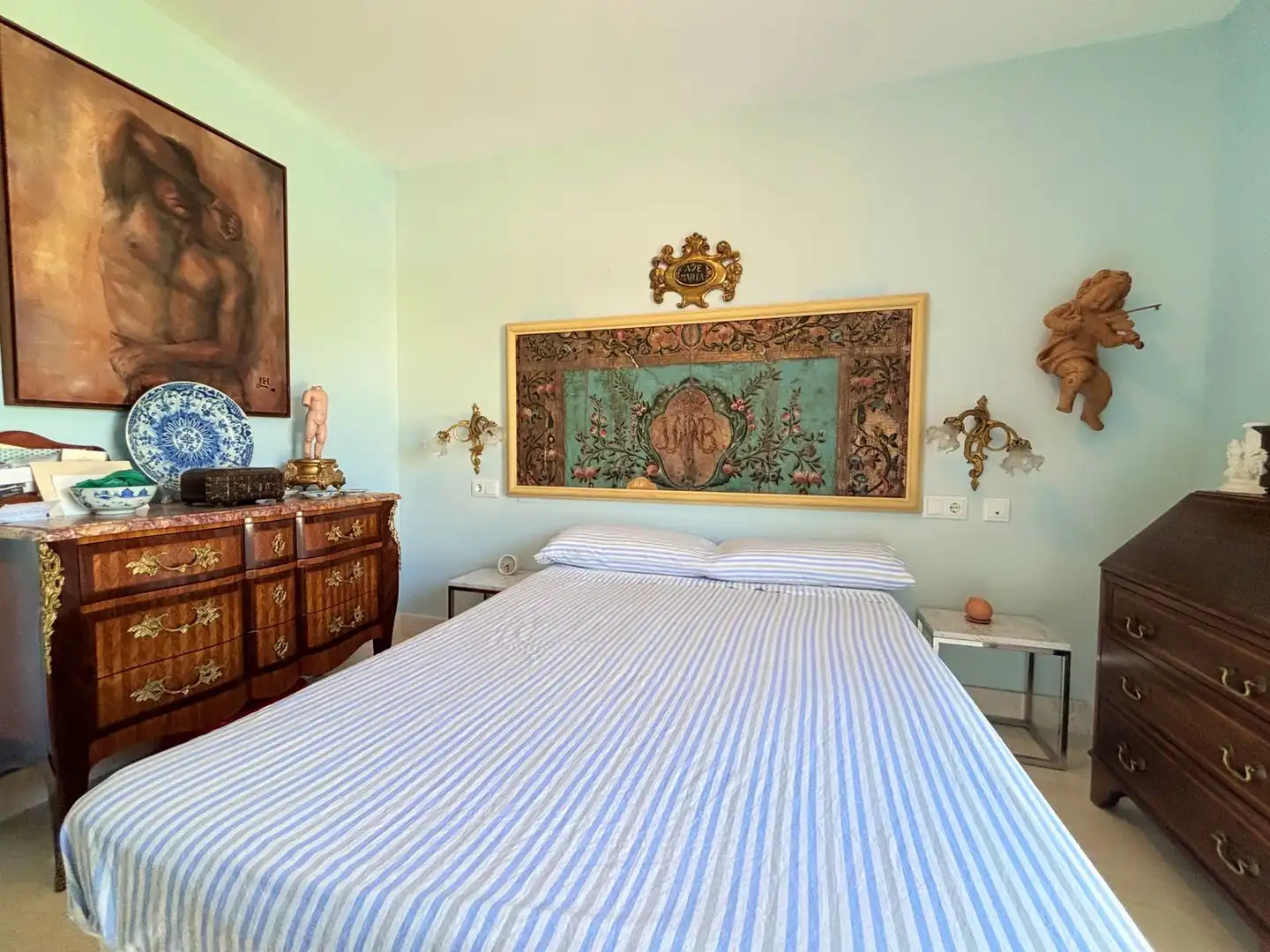 Habitación de Ático en venta en Manilva con Aire acondicionado, Terraza y TV