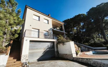 Vista exterior de Casa o xalet en venda en Lloret de Mar amb Terrassa i Piscina
