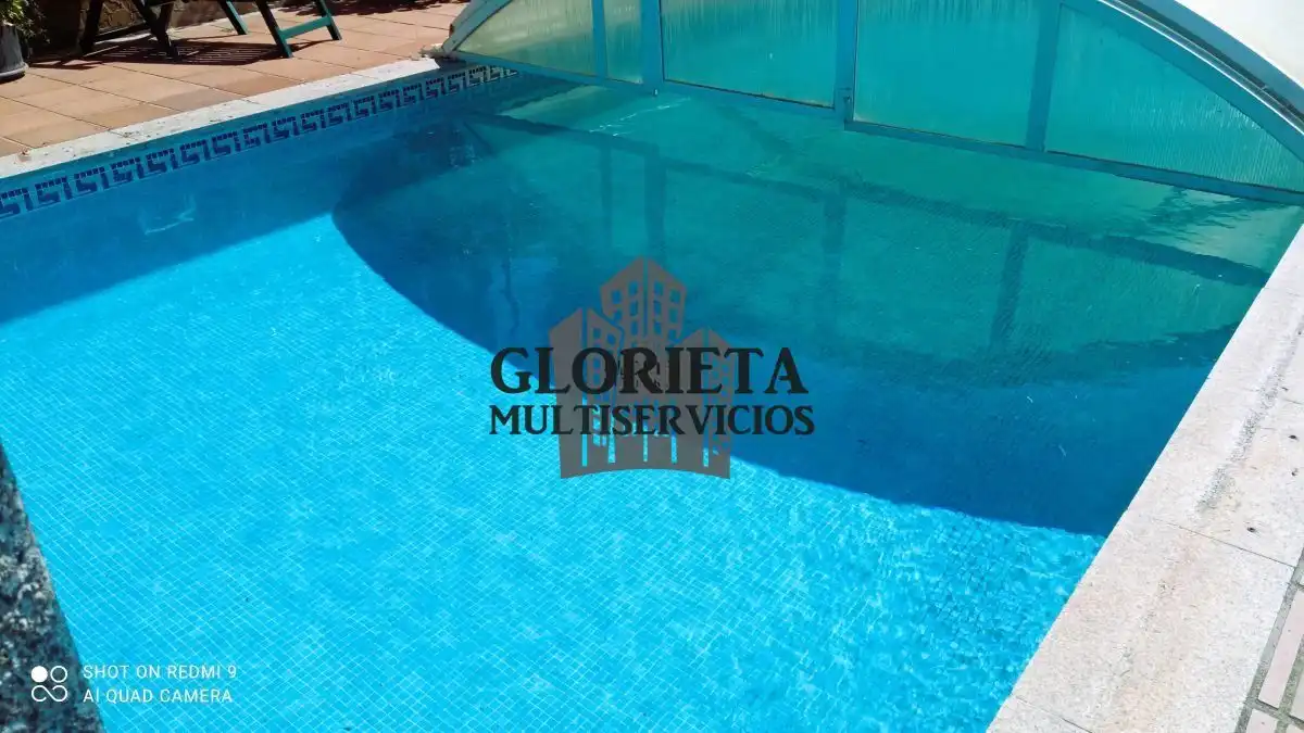 Piscina de Casa o xalet en venda en Nigrán amb Calefacció, Parquet i Terrassa