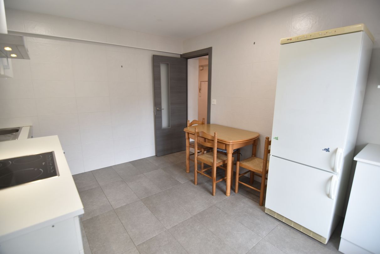 Cuina de Pis en venda en Ermua amb Moblat i Balcó