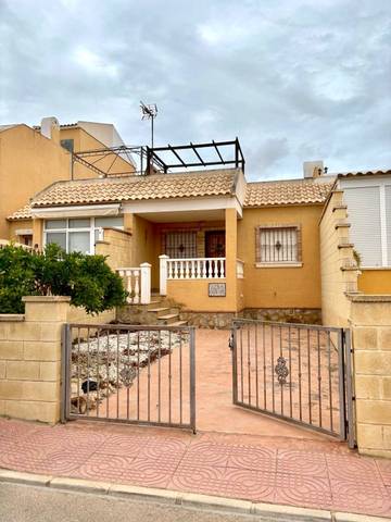 Casa adosada en Alquiler en Rojales