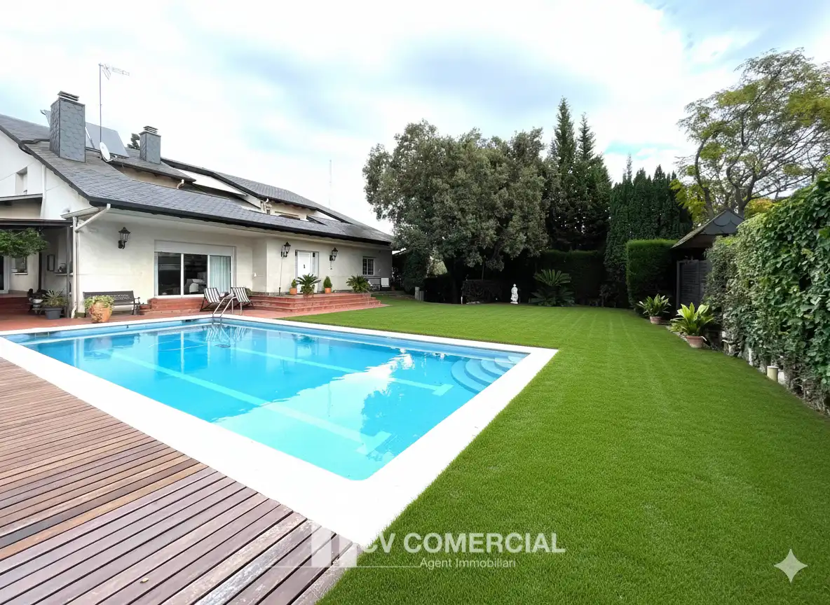 Piscina de Casa o xalet en venda en Sant Cugat del Vallès amb Aire condicionat, Calefacció i Jardí privat