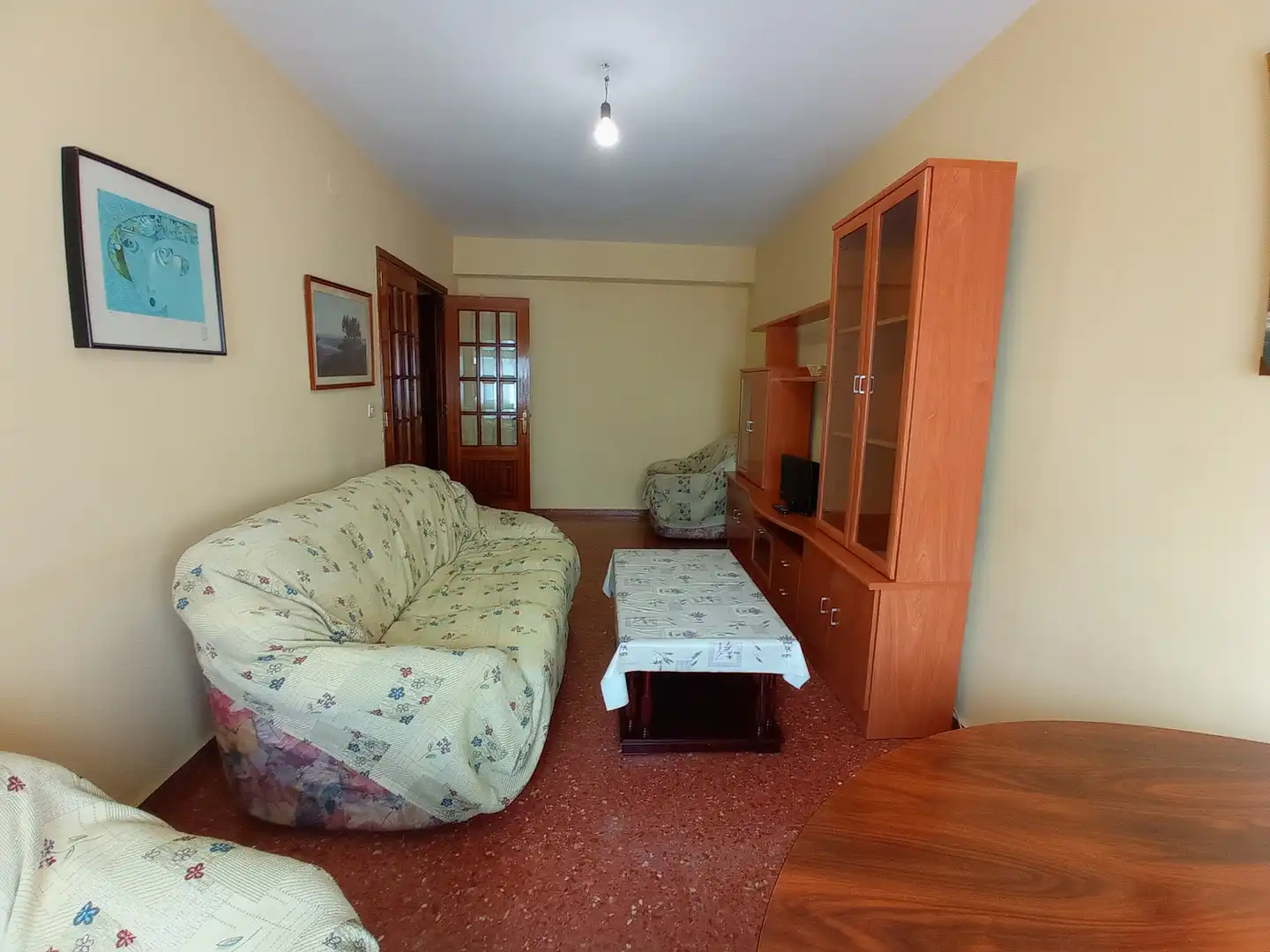 Sala d'estar de Pis de lloguer en Pontevedra Capital  amb Calefacció, Parquet i Moblat