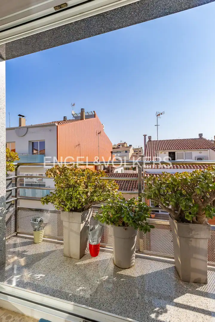 Terrassa de Casa adosada en venda en Sabadell amb Aire condicionat, Calefacció i Jardí privat