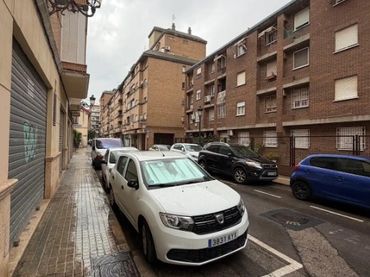 Wohnung mit Balkon zum Verkauf in Carrer de Muñiz i H. de Alba 11