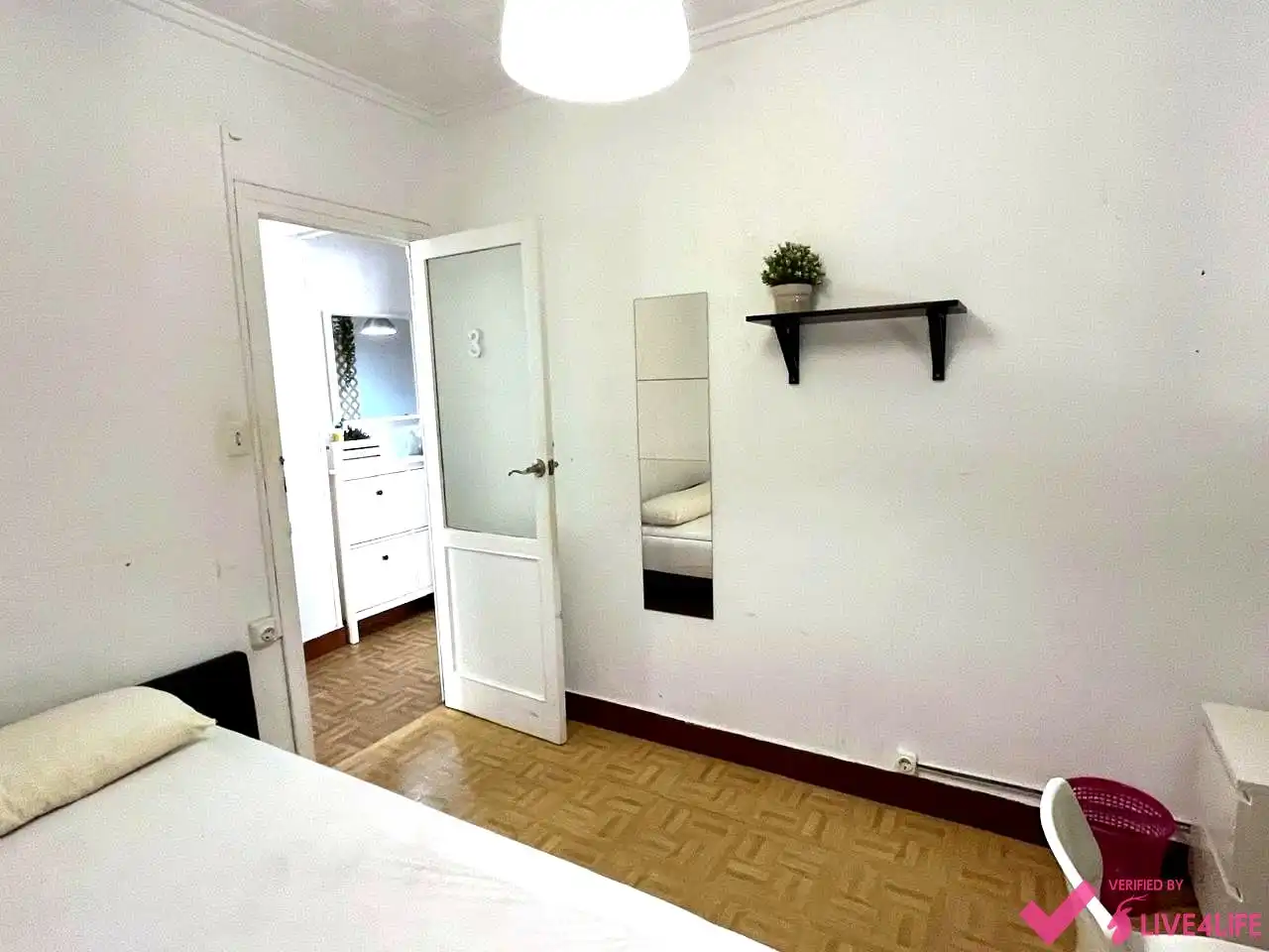 Habitación de Piso de alquiler en Valencia con Jardín privado y Amueblado