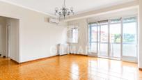 Living room of Flat for sale in  Madrid Capital  with Air Conditioner, Heating and Terrace