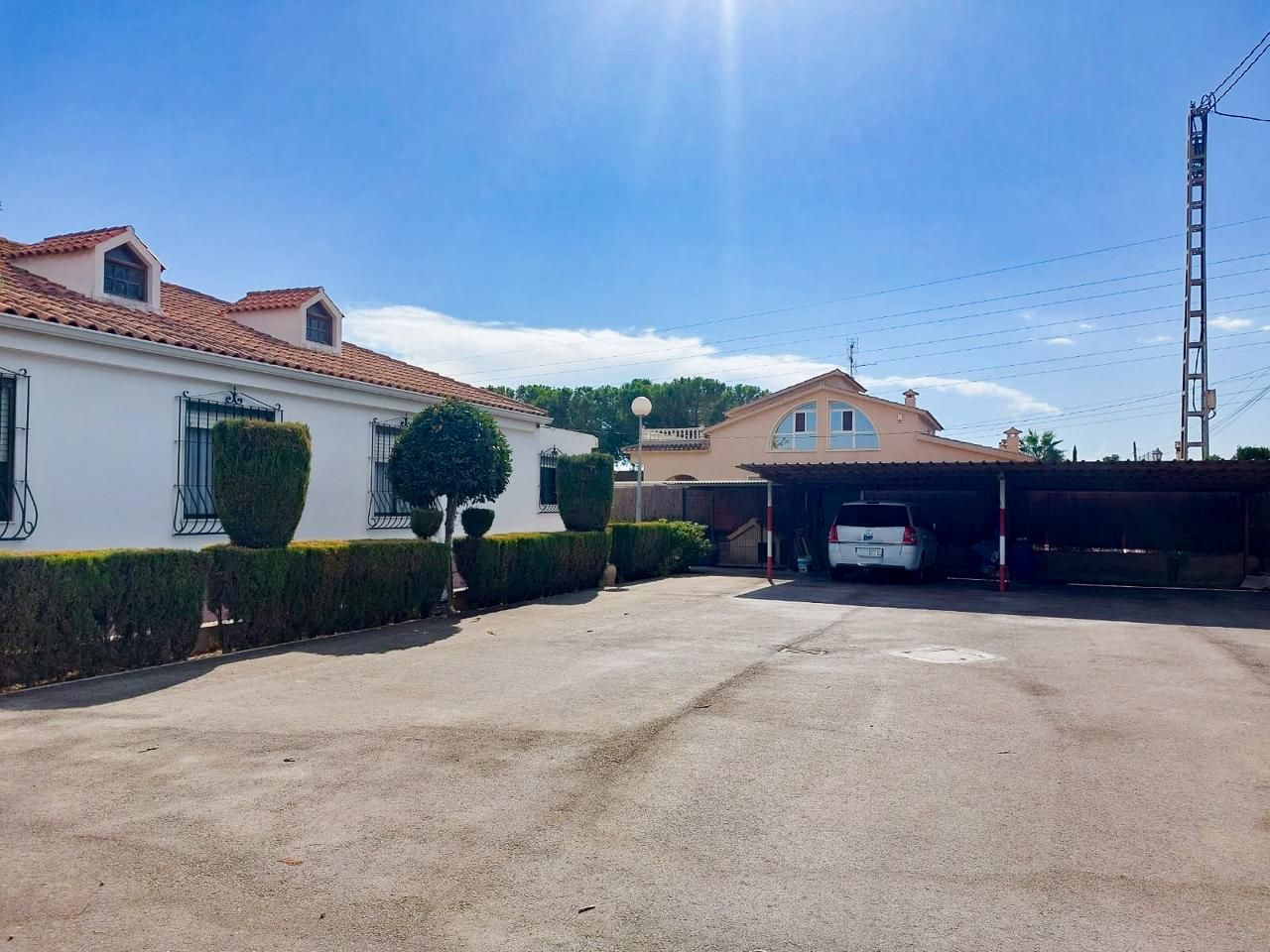 Vista exterior de Casa o xalet en venda en Elche / Elx amb Aire condicionat, Calefacció i Piscina