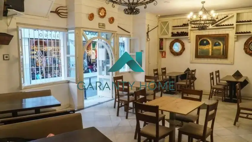 Local comercial en traspàs a Puerto Deportivo