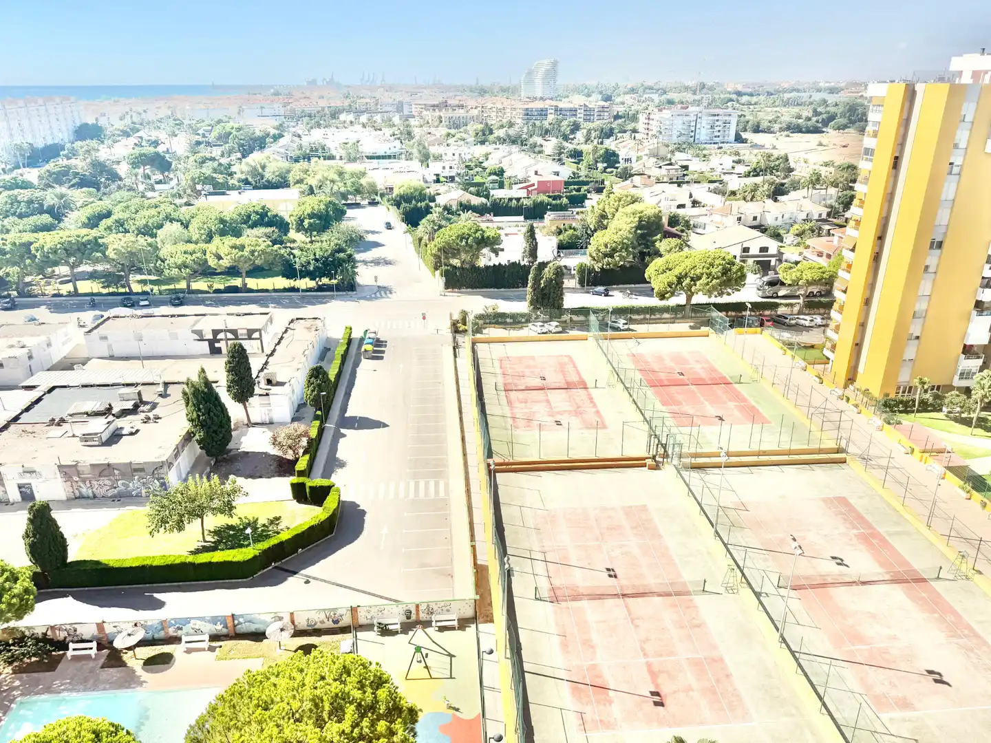 Vista exterior de Apartament de lloguer en Canet d'En Berenguer amb Aire condicionat, Terrassa i Moblat