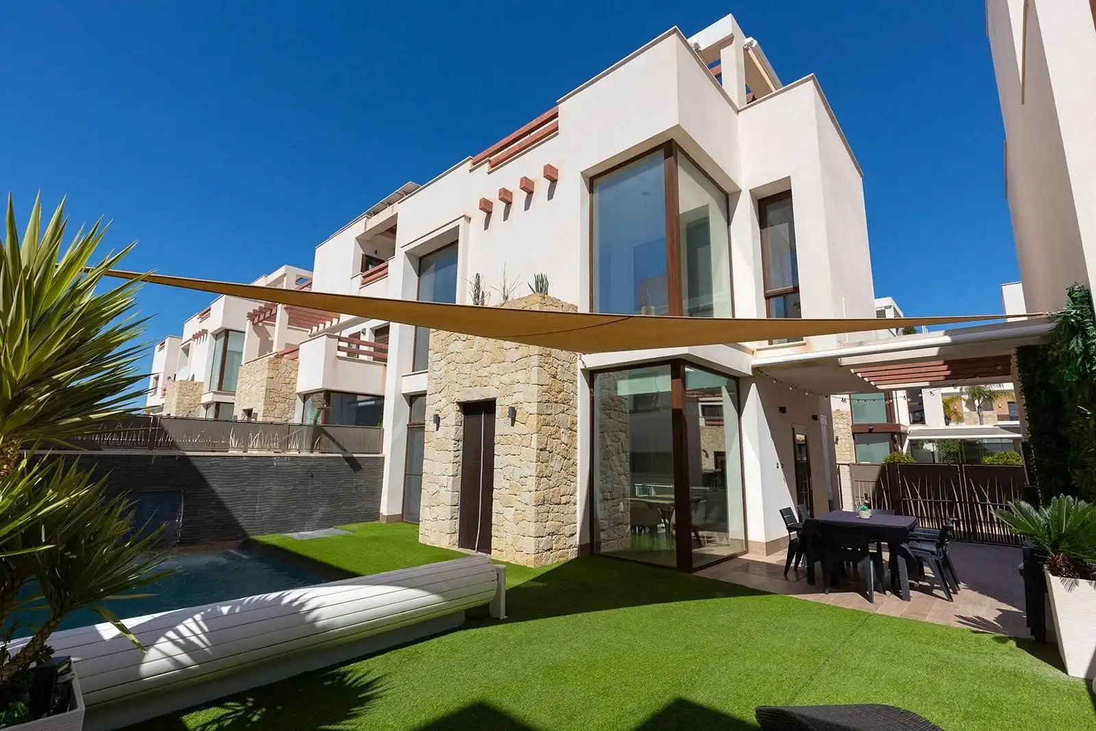 House with pool for sale in Ciudad Quesada